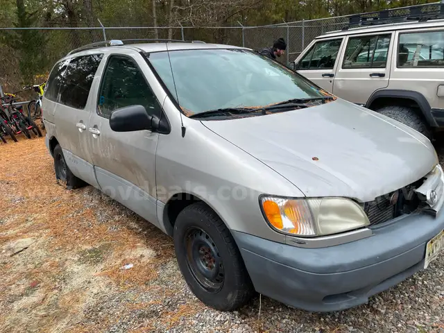 2001 Toyota Sienna
