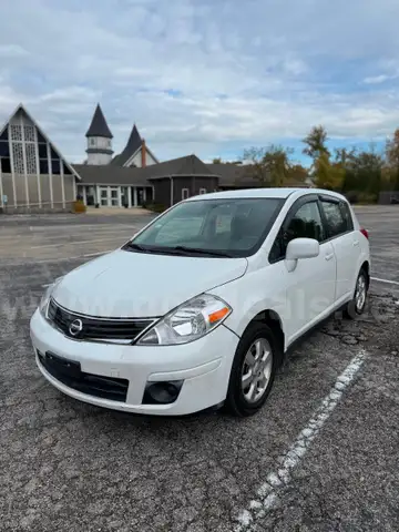 2012 Nissan Versa 1.8 SL Hatchback
