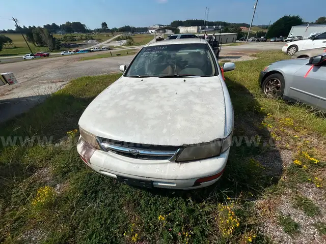 1999 Nissan Maxima