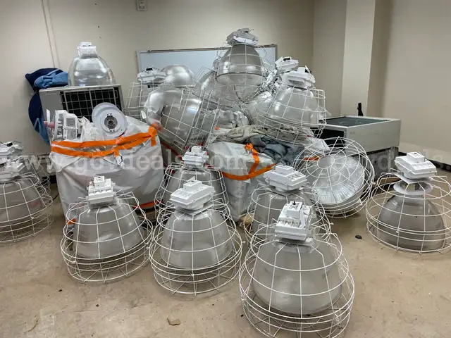 Lot of light fixtures