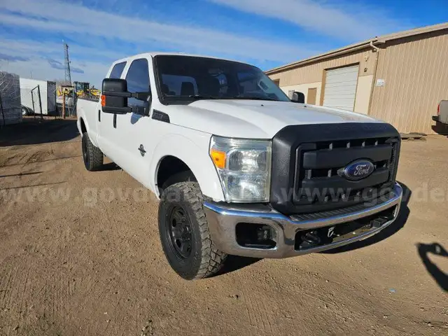 2013 Ford F-350 SD XL Crew Cab Long Bed 4WD 6.7 Diesel
