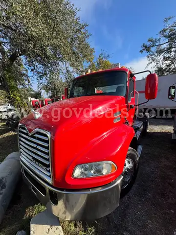 2018 Mack Semi Truck Tractor