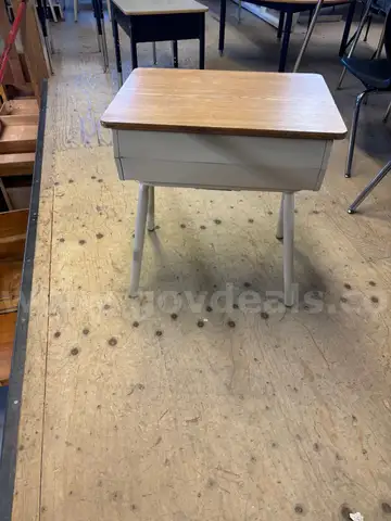 LOT OF 25 TABLE DESK, 24&#x22; X 18&#x22;, FIXED HEIGHT 25&#x22;