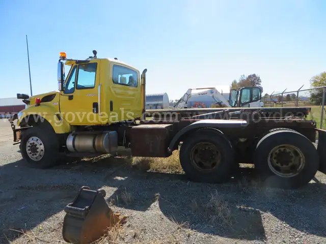 2010 International 7400