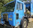 2012 Peterbilt 320