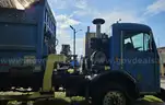 2012 Peterbilt 320
