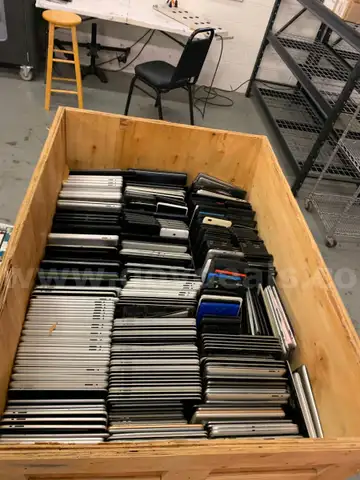 Approx. 1,500–2,000 Mixed Tablets (1,639 lbs) – Apple, Samsung, Lenovo, Amazon & More – As-is