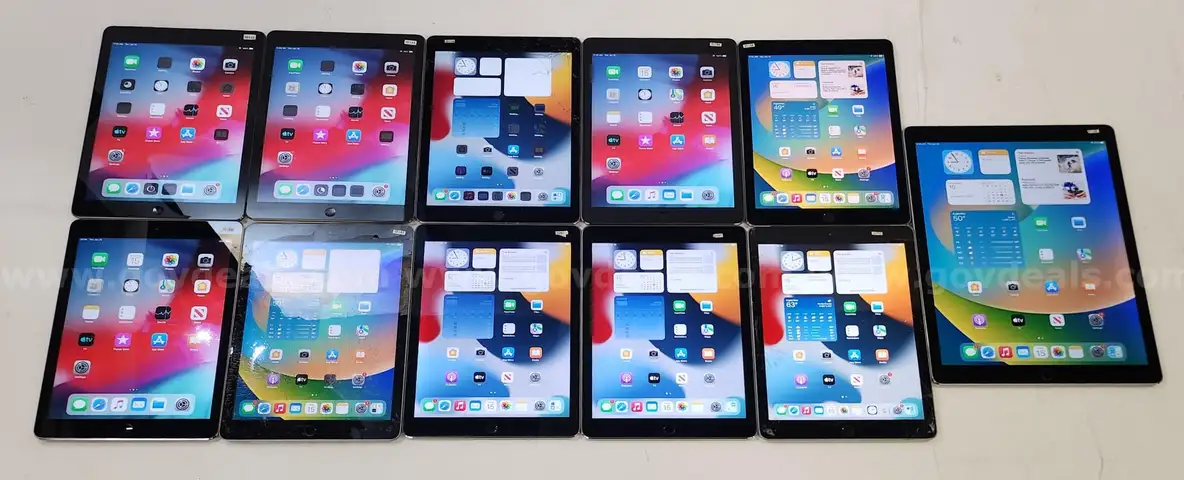 Lot of (23) Apple iPads – iPad Air (1st & 2nd Gen), iPad mini 2, iPad 5th Gen & iPad Pro – Reset & Activated