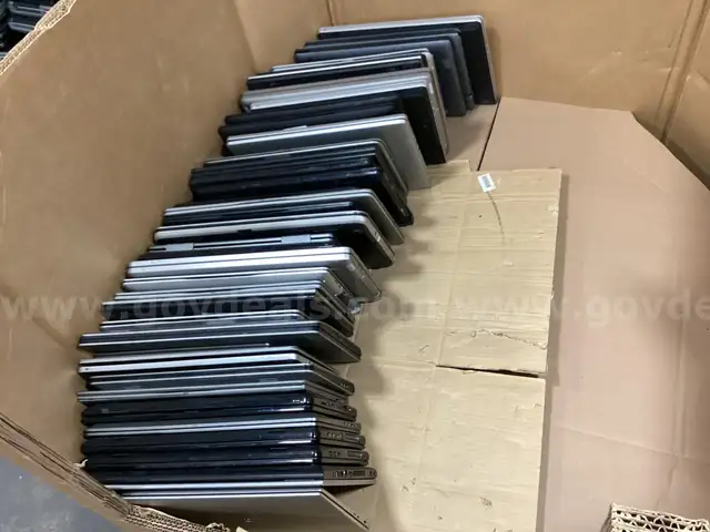 211 Dell Inspiron Vostro Laptops 3542 5559 5566 15-7579 5581