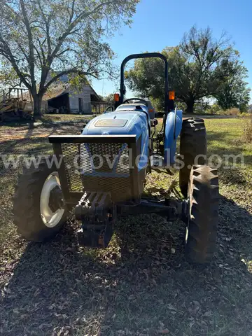2017 New Holland 4WD Work Master 70