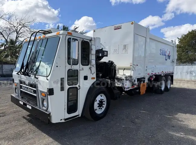2015Mack LEU600 Heil MultiTask SL 30 YD Garbage Truck