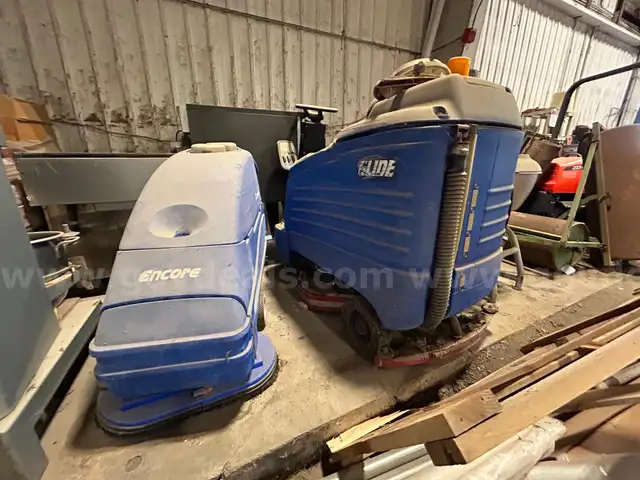 Lot of 2 Floor Sweepers