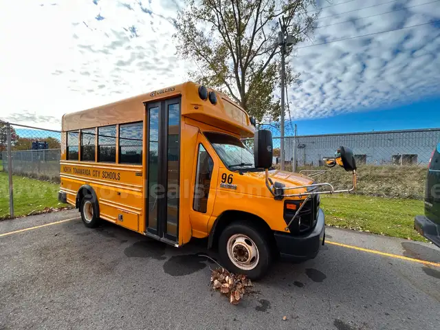 2010 Ford Econoline School Bus