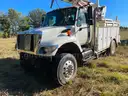 2006 International 7400 TEREX 4X4 Digger Truck