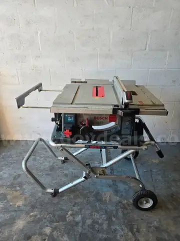 Bosch 4100 10&#x201D; Table Saw w/ Bosch Gravity-Rise Stand (TS3000