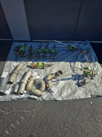 Boeing 757 Duct Assemblies (7) + Aircraft Actuator Package (7 Cores + 1 Complete Assembly)