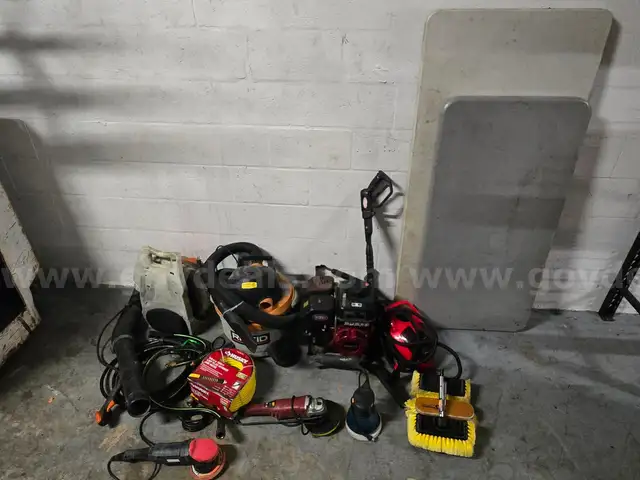 ASSORTED VEHICLE DETAILING & CLEANING EQUIPMENT – BULK LOT