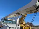 2001 International 4700 S/A Bucket Truck w/Altec AM900 Articulating Boom
