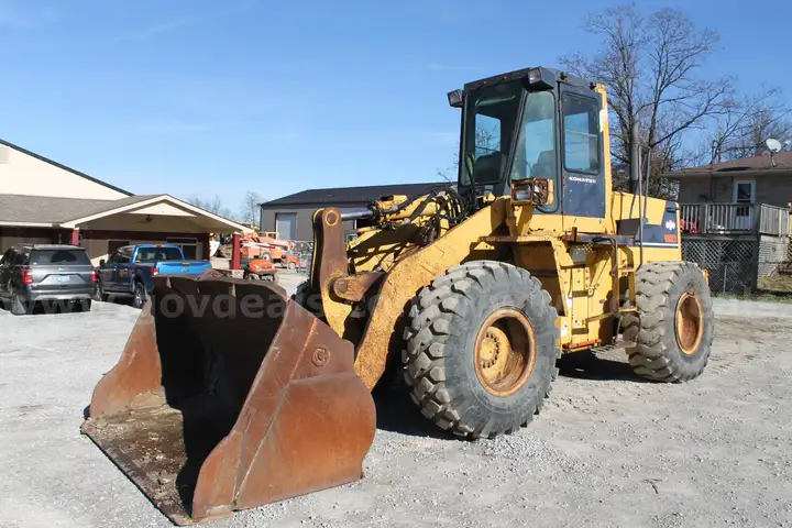 1995 Komatsu WA320-1  4WD Articulated Wheel Loader