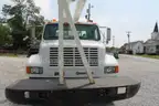 2001 International 4700 S/A w/ 2001 Altec AM900 Bucket Truck