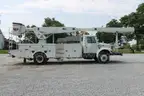 2001 International 4700 S/A w/ 2001 Altec AM900 Bucket Truck