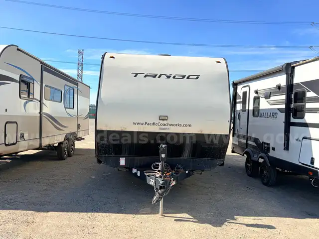 2020 Pacific Coachworks T/A Trailer Tango 27DB