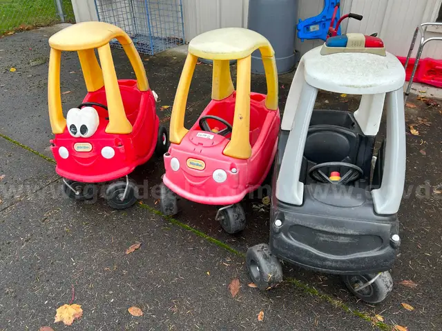 Qty 3 Little Tikes Ride on Cozy Coupe Cars