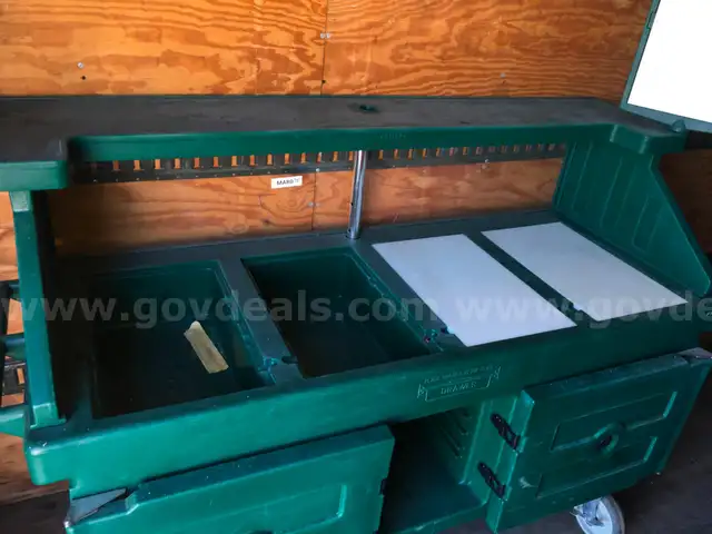 Qty 1 - Cambro Food Vending Cart Green
