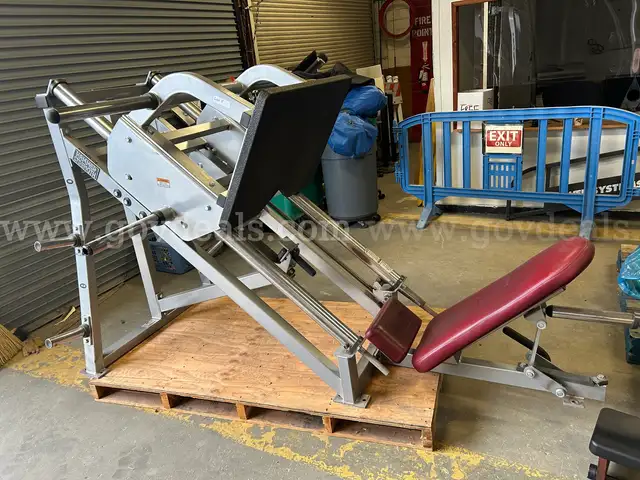 Hammer Strength Plate Loaded Linear Leg Press