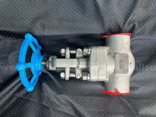 4 Ea. 1&#x22; Globe Valve 800# Forged Steel, NEW