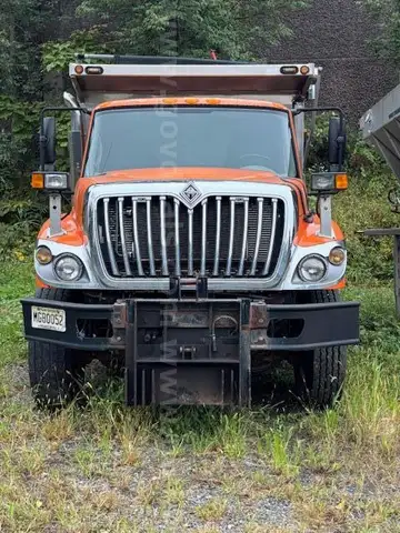 2008 International 7400 Dump Truck