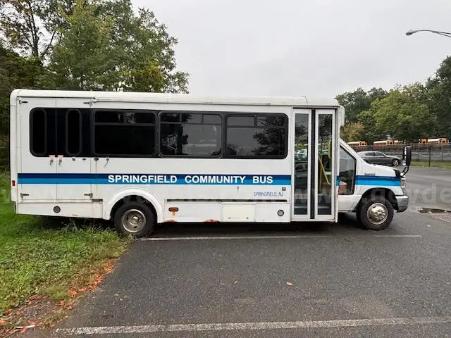 2015 Ford Econoline  Bus
