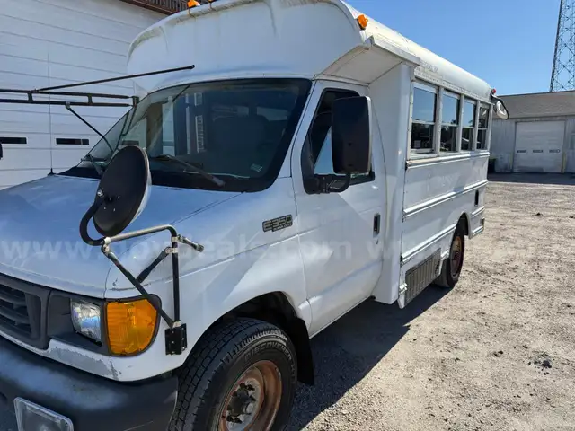 2005 Ford Econoline