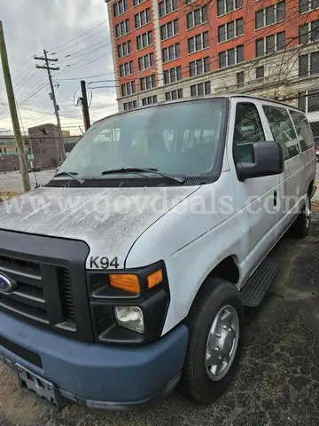 2011 FORD 350 TRANSIT VAN, V8 5.4L