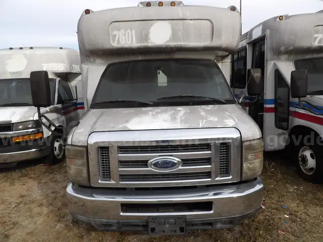 2011 Ford E-350 Startrans Cutaway