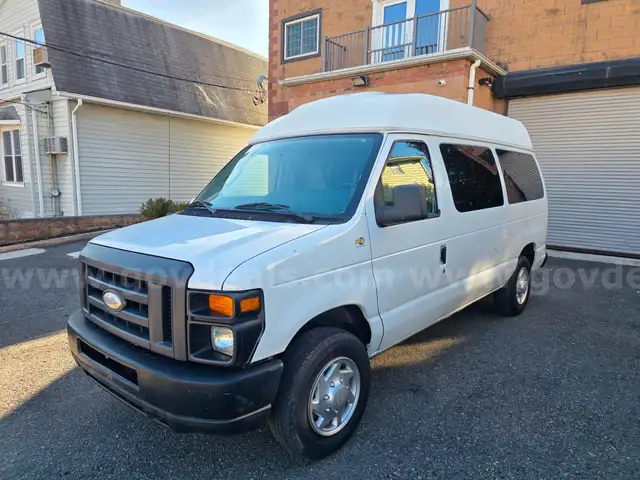 2014 Ford Econoline, wheelchair van , handicap van
