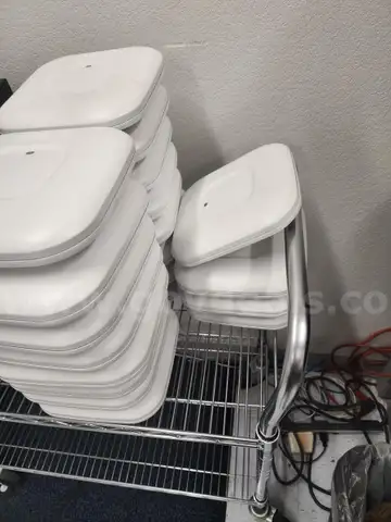 Lot of Cisco Network Equipment 20x APS, 7x Switches, 1x Router