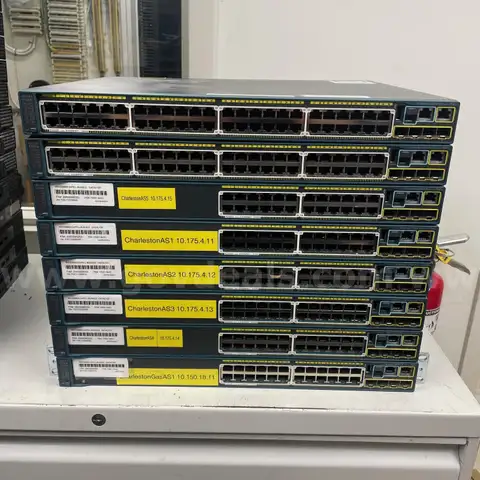 Lot of Cisco Network Equipment 18x APs, 11x Switches, 2x Routers