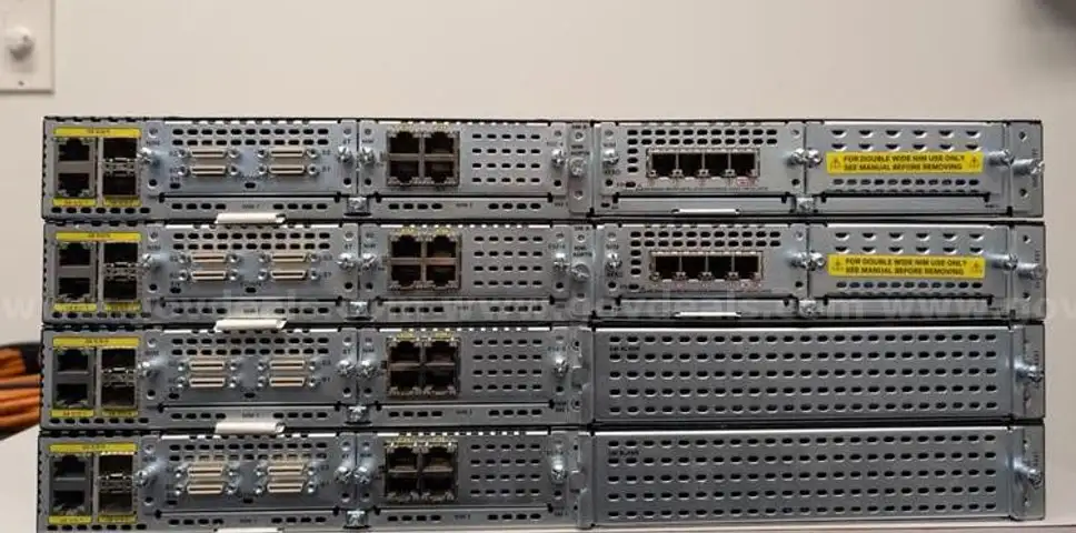 4- Cisco ISR4331/K9 Routers