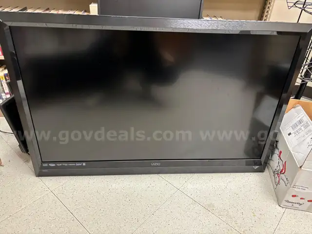2017 Vizio 44 inch TV