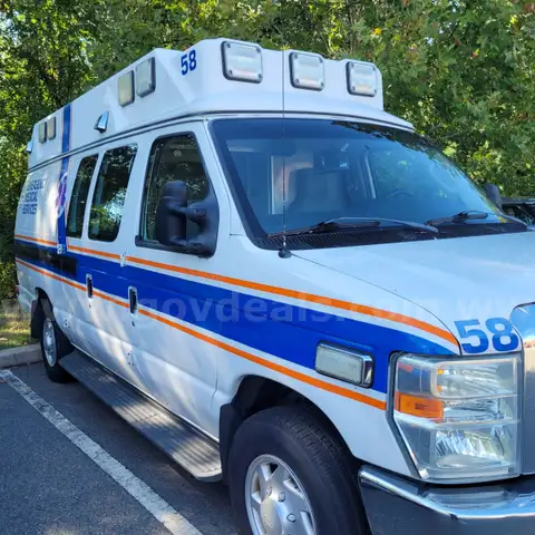 2014 FORD E-350 (Unit 58)