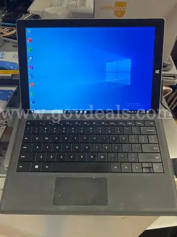 A lot of 11 surface pro 4th gen With RAM WITH HDD