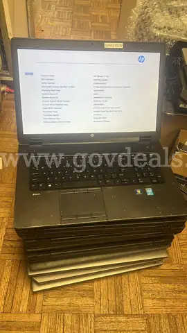A lot of 9 mixed HP laptops