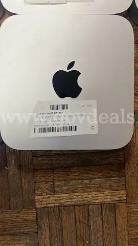 A lot of 8 Mac mini 2014 core i5/8GB RAM/ 500HDD only one has 250 HDD