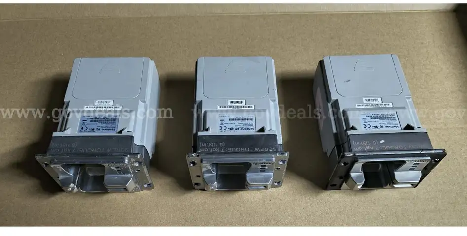 A lot of 100 verifone ux300-wpwr credit card reader untested 