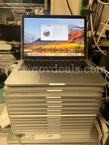 A lot af 12 of mixed MacBook Pro retina 13 inch 