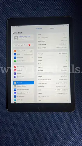 A lot of 26 iPads air 2 64GB with SIM card