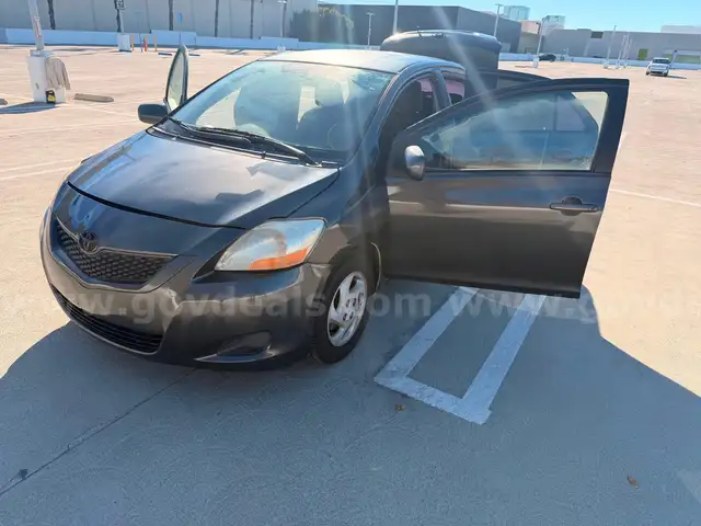 2010 Toyota Yaris Sedan 4-Speed AT