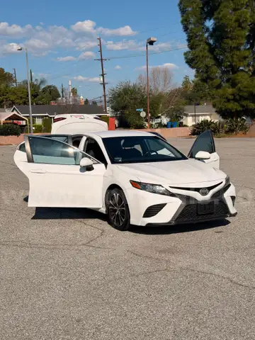 2018 Toyota Camry SE
