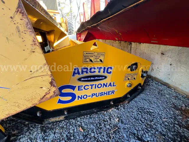 2017 Arctic 17 HD 32 In. Sectional Sno-Pusher